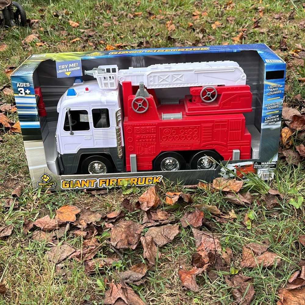 MEMBERS MARK GIANT FIRE TRUCK 23”X11.5”